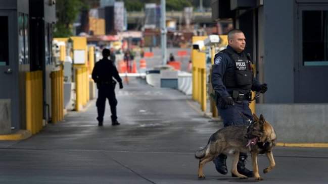 EE.UU.: Recién casado afronta deportación tras detención por cruce imprudente de calle