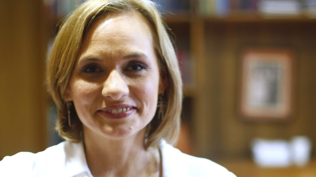 Carolina Goic condiciona su participación en primarias de la Nueva Mayoría