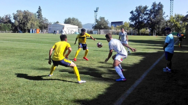 Universidad Católica derrotó a Barnechea en amistoso jugado en San Carlos de Apoquindo