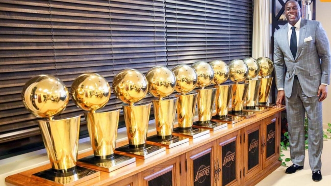 Magic Johnson tomó el control de Los Angeles Lakers