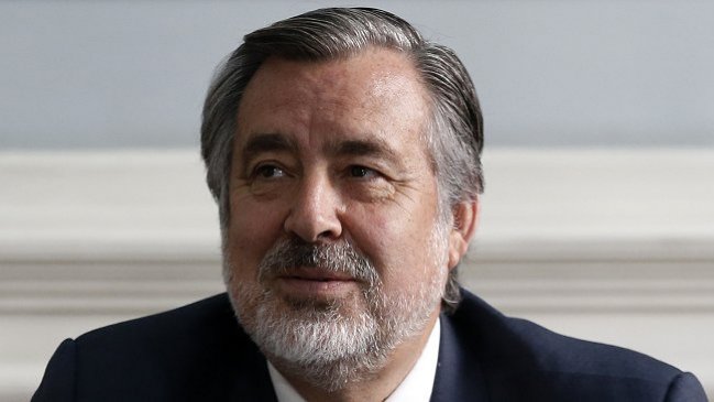 Chile Vamos emplaza a Guillier por veto de Cuba a Mariana Aylwin