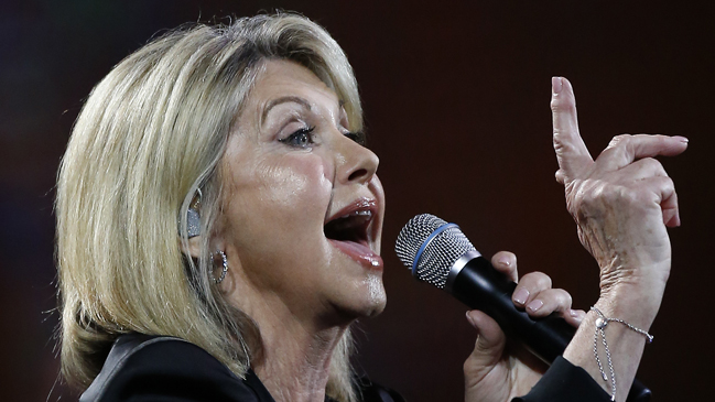 ¿Funcionó el coro a la chilena en el show de Olivia Newton-John?