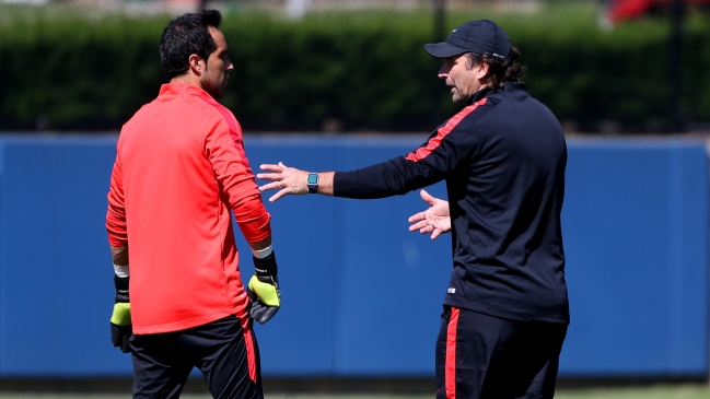 Juan Antonio Pizzi viajó a Europa para visitar a los seleccionados