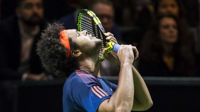 Jo-Wilfried Tsonga celebró como campeón en Marsella por tercera vez