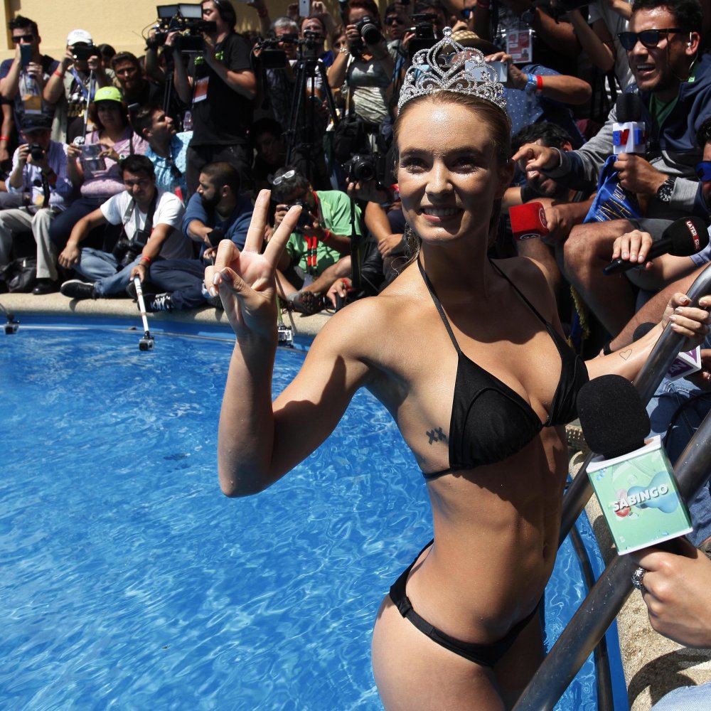 Kika Silva y su piscinazo: 