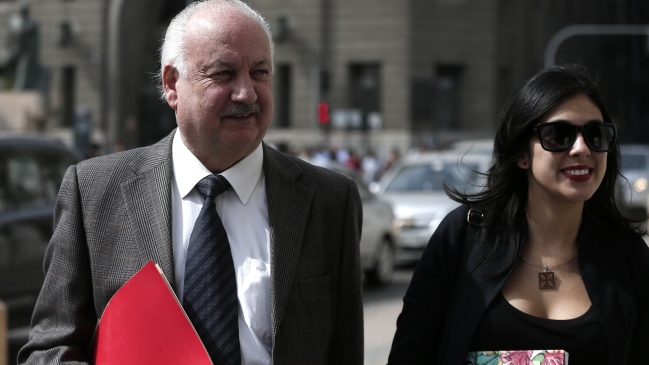 Partido Comunista se desmarcó de polémica entre la Democracia Cristiana y Cuba