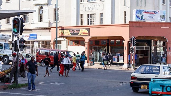 Zimbabue: Profesor denunció secuestro y violación para robar su semen