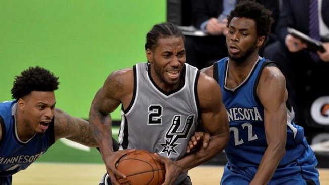 San Antonio Spurs aseguró su boleto a los playoffs de la NBA ante los Timberwolves
