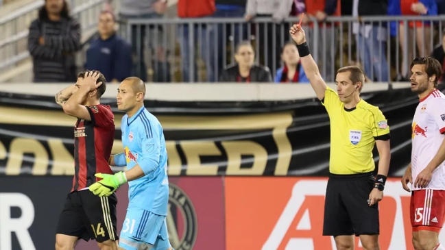 Carlos Carmona fue expulsado en su estreno por la Major League Soccer