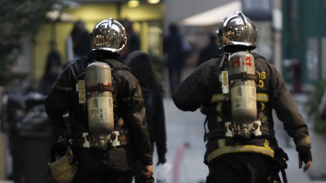 Sin resultados sigue rescate de hombre que cayó a un pozo en Peñaflor