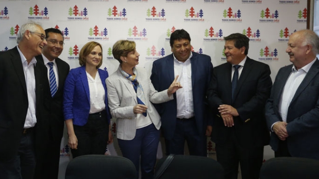 Nueva Mayoría formará equipo programático de cara a las primarias