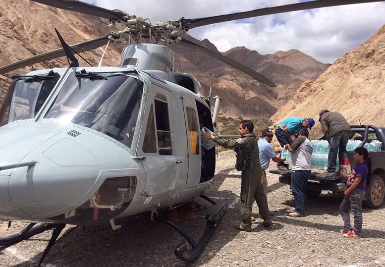 FACh trasladó más de mil litros de agua a localidad aislada por las lluvias en Tarapacá