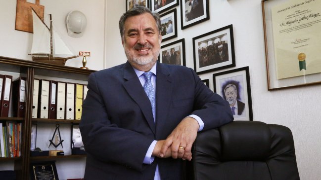 Guillier amenaza con bajar candidatura: Sería fatal no ir a primarias