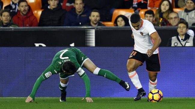 Hackers filtraron fotos con contenido sexual de compañero de Fabián Orellana en Valencia