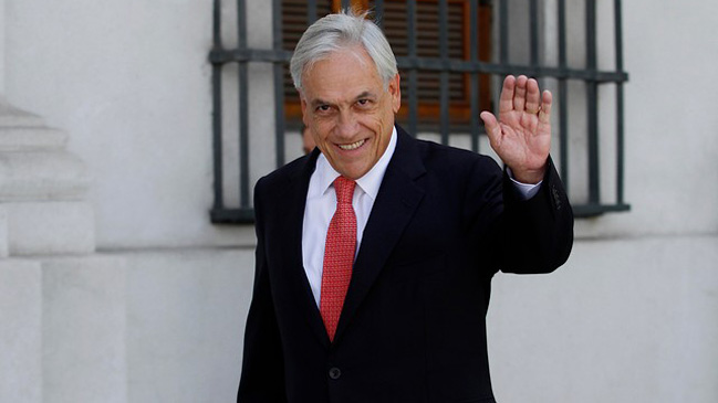 Hernán Larraín: Piñera debería entrar a La Moneda 