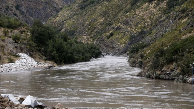 Cadáver de una persona fue encontrado entre matorrales en el Cajón del Maipo