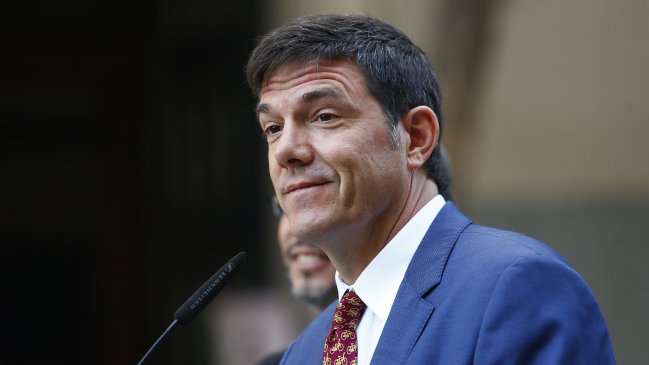 Chile Vamos presentó solicitud para interpelar a ministro de Transportes