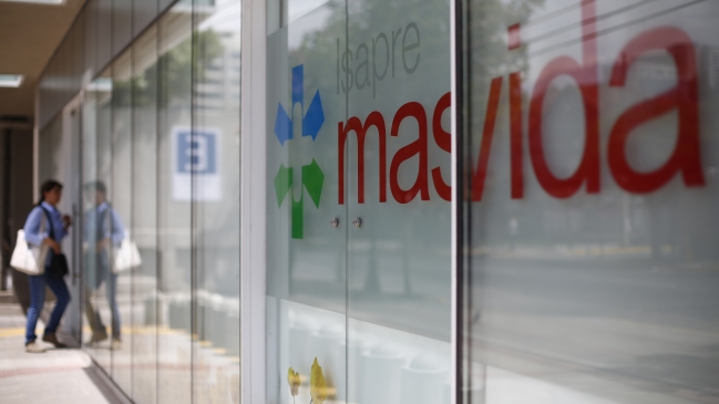 Médicos anunciaron volverán a recibir bonos de isapre Masvida
