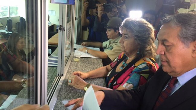 Alcaldesa de Viña del Mar interpuso querella contra responsables de incendio