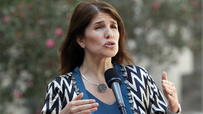 Ministra Narváez descartó polémica con senador Guillier por críticas a Gobierno