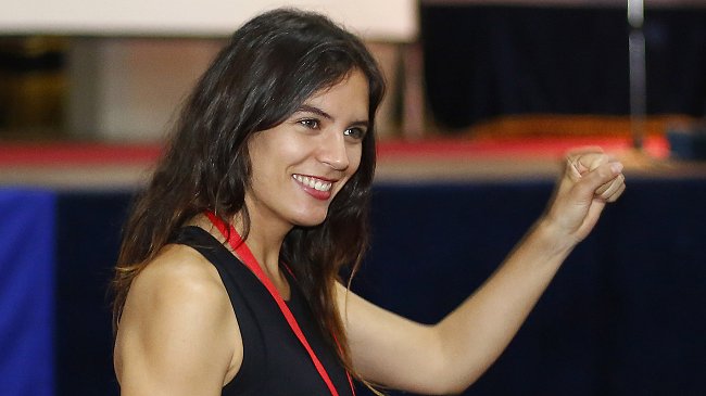 Camila Vallejo promoverá la reducción de la jornada laboral