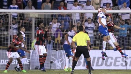 La UC le cortó el invicto a Flamengo gracias a Santiago Silva