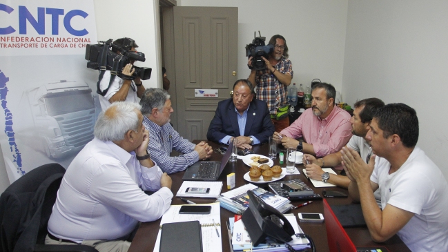 Camioneros responden al intendente: Es insólito que Gobierno negocie con terroristas
