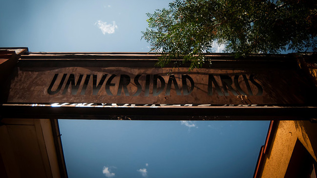 Estudiantes de Arcis acusan 