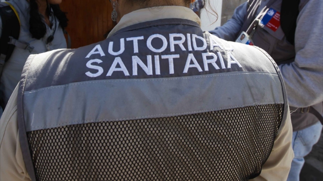 Investigan presunta intoxicación masiva de niños en colegio de Ventanas