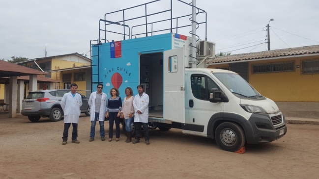 Instalan estación de monitoreo móvil en colegio de Ventanas tras presunta intoxicación
