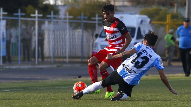 Curicó Unido resisitió las embestidas de Magallanes y acentuó su liderato en la Primera B