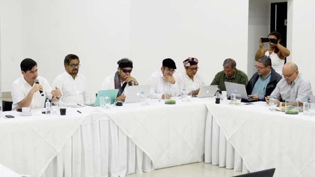 Gobierno colombiano y FARC trazan plan conjunto para agilizar implementación de la paz