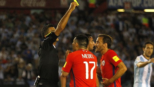 Chile tiene en riesgo de suspensión a una oncena de jugadores en las Clasificatorias