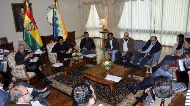 Gobierno boliviano intensificó ofensiva por funcionarios detenidos en Chile