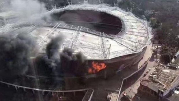 Estadio chino sufrió grave incendio en su estructura