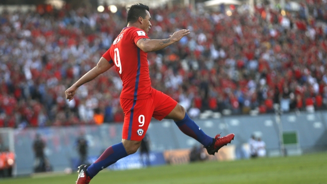 Esteban Paredes: Quiero rendir en Colo Colo y tratar de ir a la Confederaciones