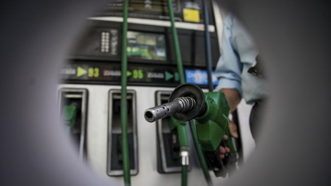 Bencinas bajarán de precio por segunda semana consecutiva