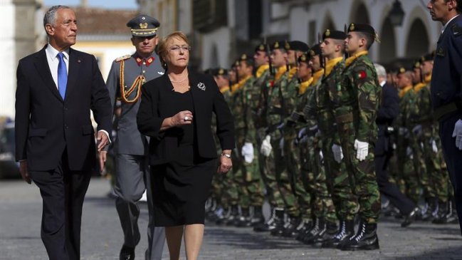 Bachelet llegó a Lisboa en visita de Estado con agenda política y económica