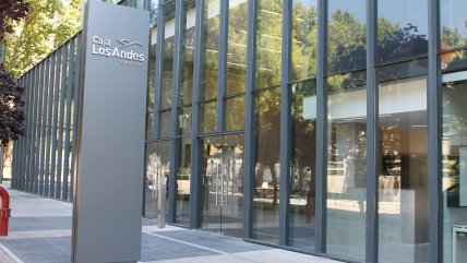 Caja inauguró edificio 