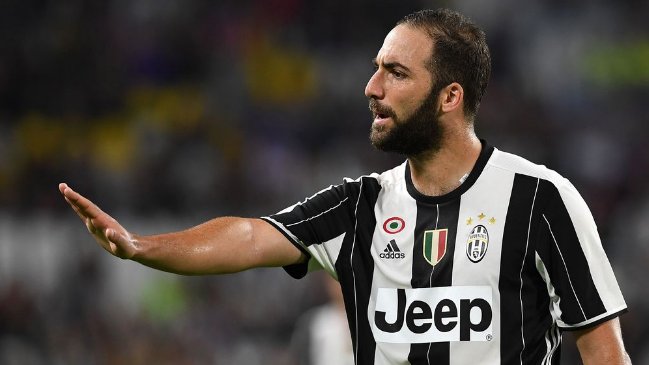 Hinchas de Napoli preparan especial recepción a Gonzalo Higuaín en su regreso a la ciudad