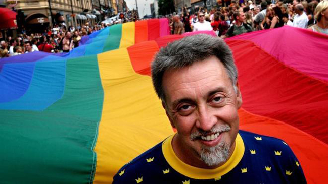 Muere Gilbert Baker, creador de la bandera arcoíris
