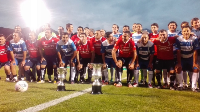 Históricos planteles de la UC disputaron partido en conmemoración al aniversario del club