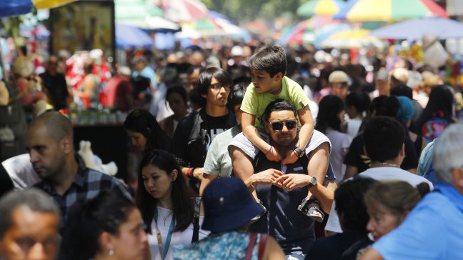  Ocho de cada 10 chilenos está satisfecho con su vida familiar  