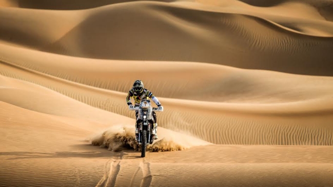 Pablo Quintanilla marcha segundo tras gran tercera etapa en el Abu Dhabi Desert Challenge