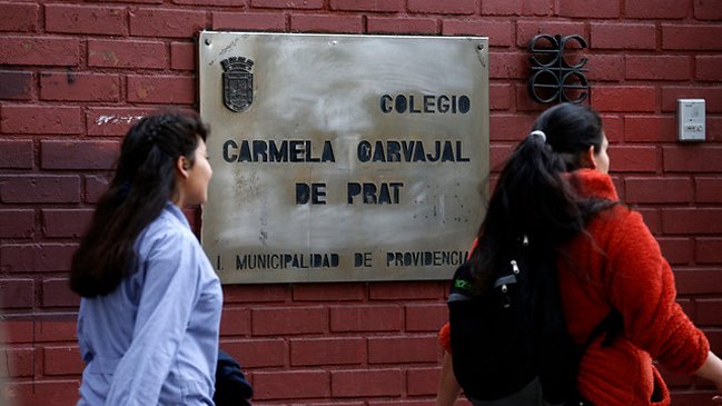 Liceo Carmela Carvajal denunció abandono por parte de Municipalidad de Providencia