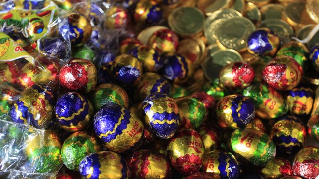 Ley de Etiquetados: Salud fiscaliza venta de huevitos de Pascua