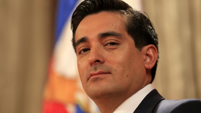 Ex ministro Peñailillo se fue a vivir a Estados Unidos con su familia