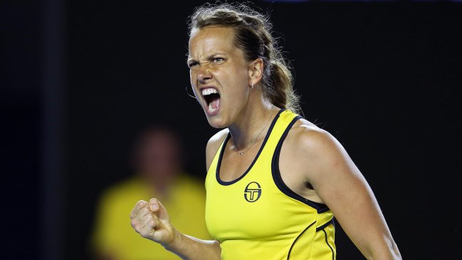 Barbora Strycova se mantuvo en carrera en el WTA de Biel en Suiza