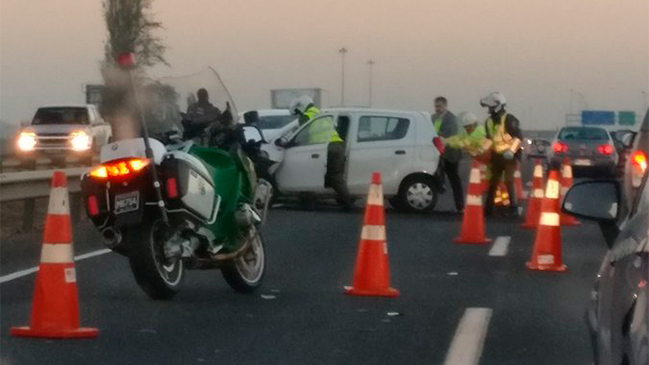 Choque múltiple causa congestión en la Autopista del Sol