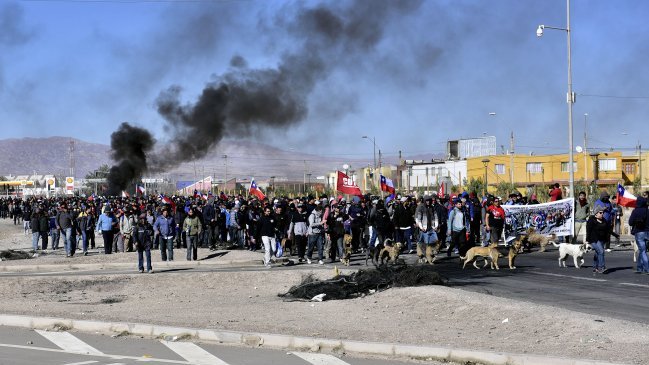 Trabajadores de la mina de Chuquicamata bloquearon accesos al yacimiento